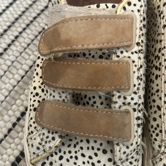 Shoes - Picture 4 of 14